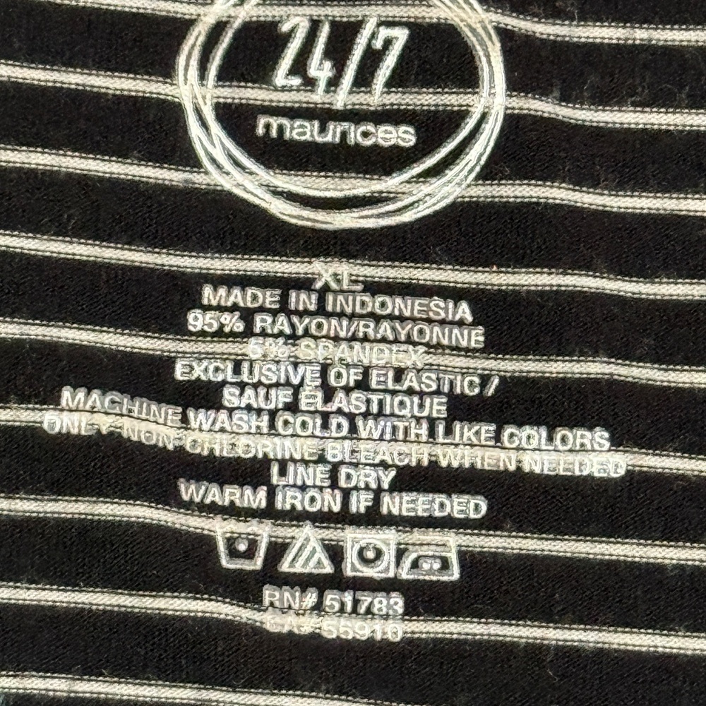 Maurice's 3/4 sleeve top size XL - Picture 7 of 7